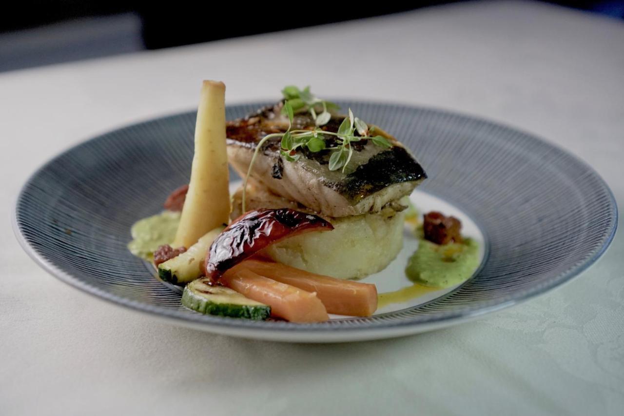 Tigh Na Cloich Hotel Pitlochry Ngoại thất bức ảnh